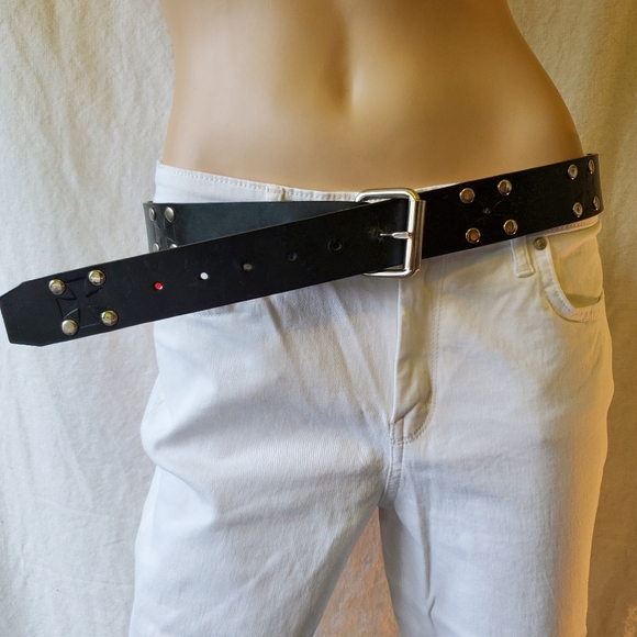Bonded Leather Belt with Cross and Round Studs - Picture 5 of 8